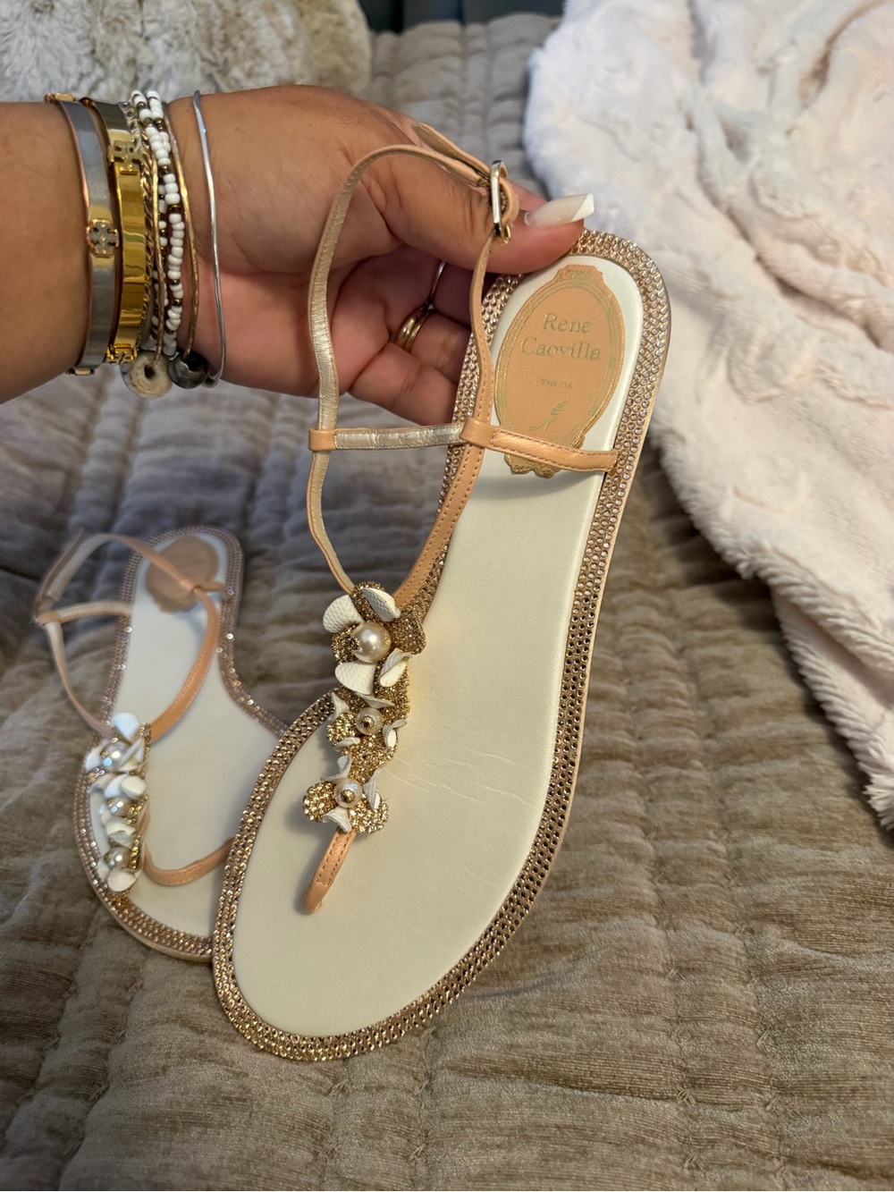 Rene caovilla Embellished T-Strap Flat Sandals - Nude/Gold size 39.5 like new!!